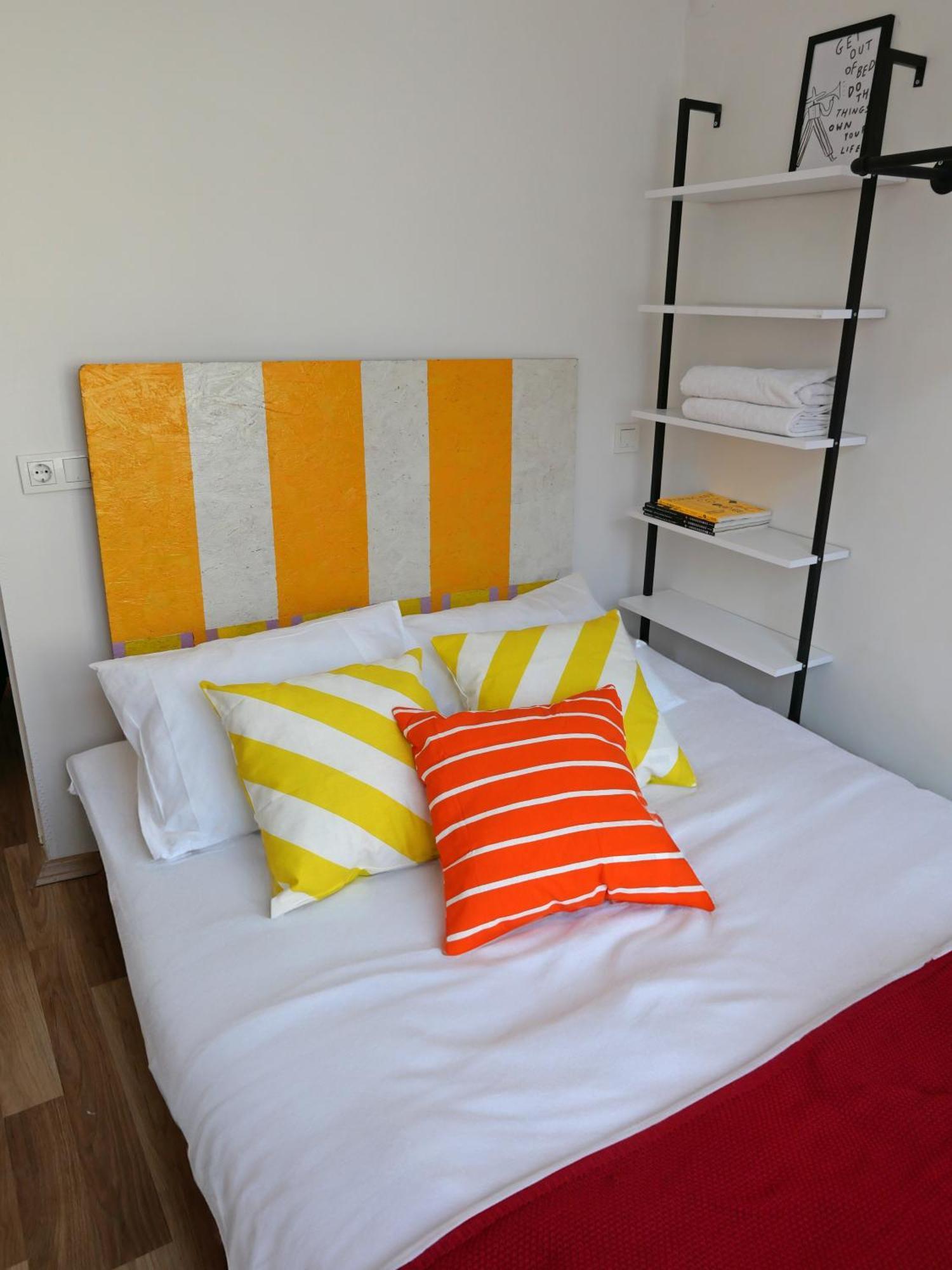 5 Bedroom 5 Bathroom, Newly Renovated At The Heart Of The *