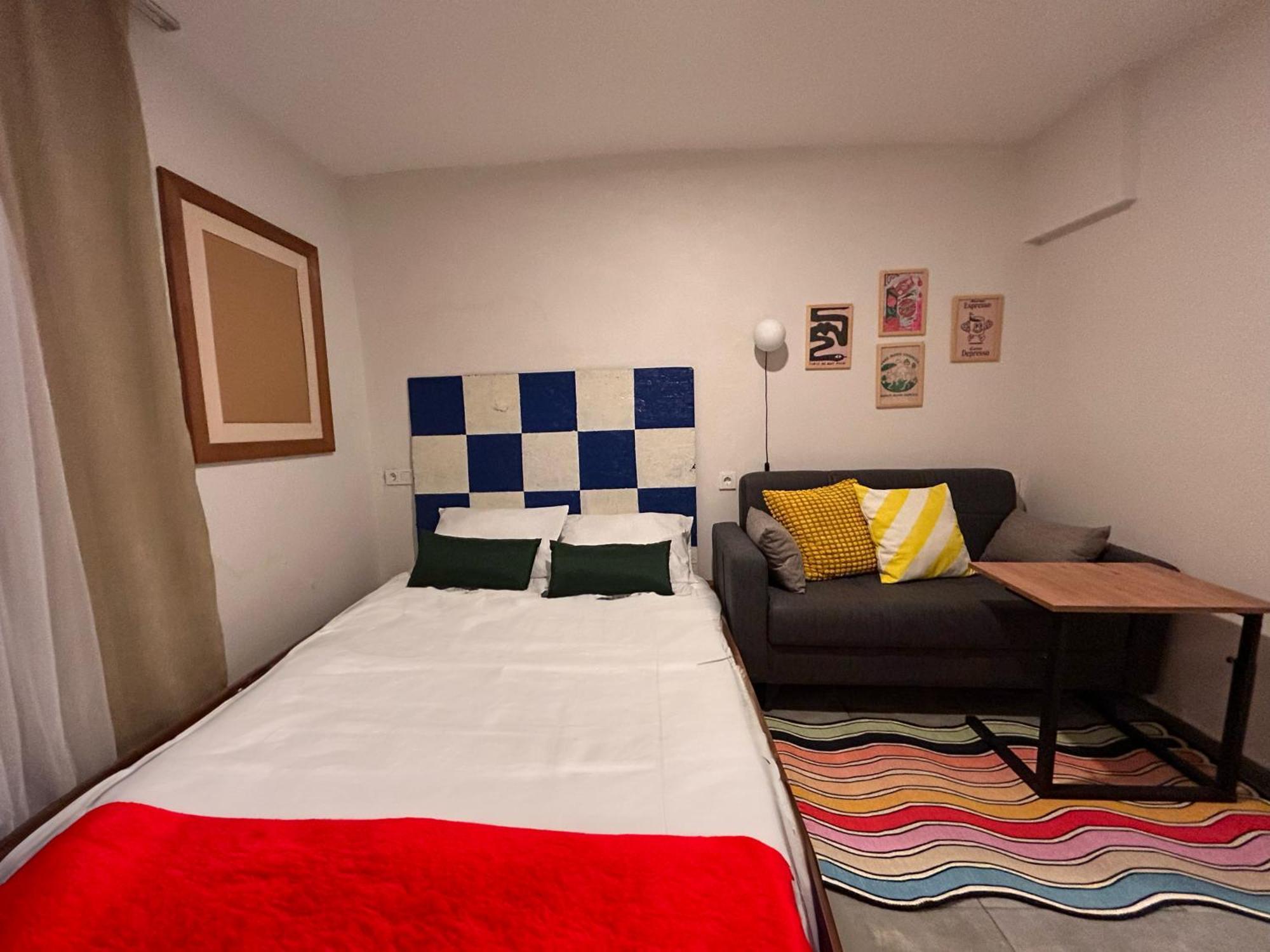5 Bedroom 5 Bathroom, Newly Renovated At The Heart Of The