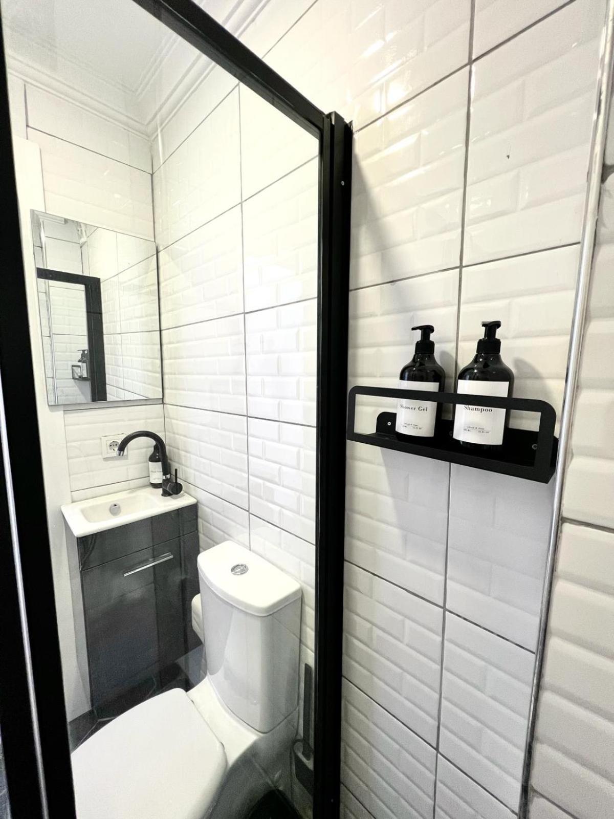 5 Bedroom 5 Bathroom, Newly Renovated At The Heart Of The Villa Istanbul