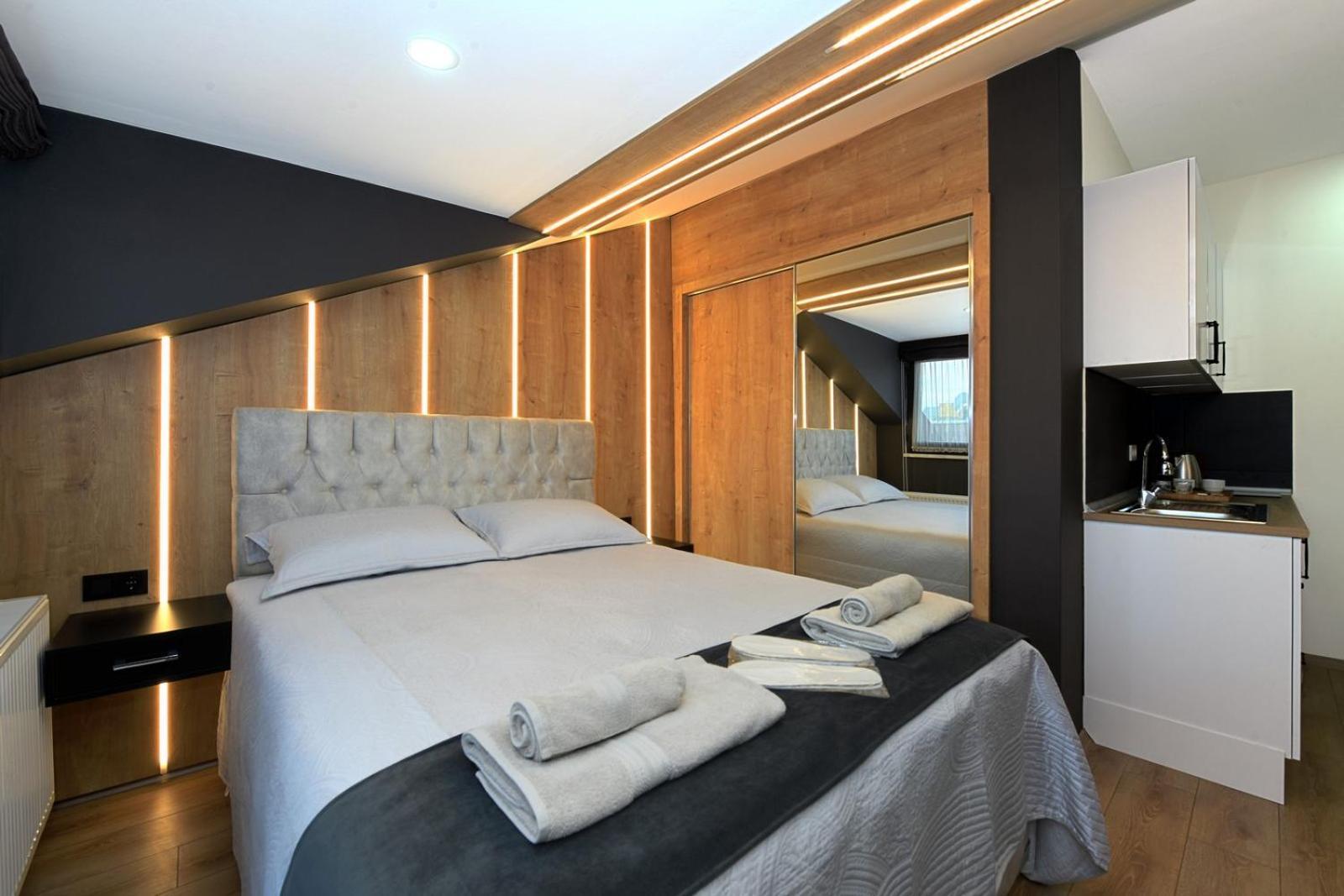 Space Aparthotel *