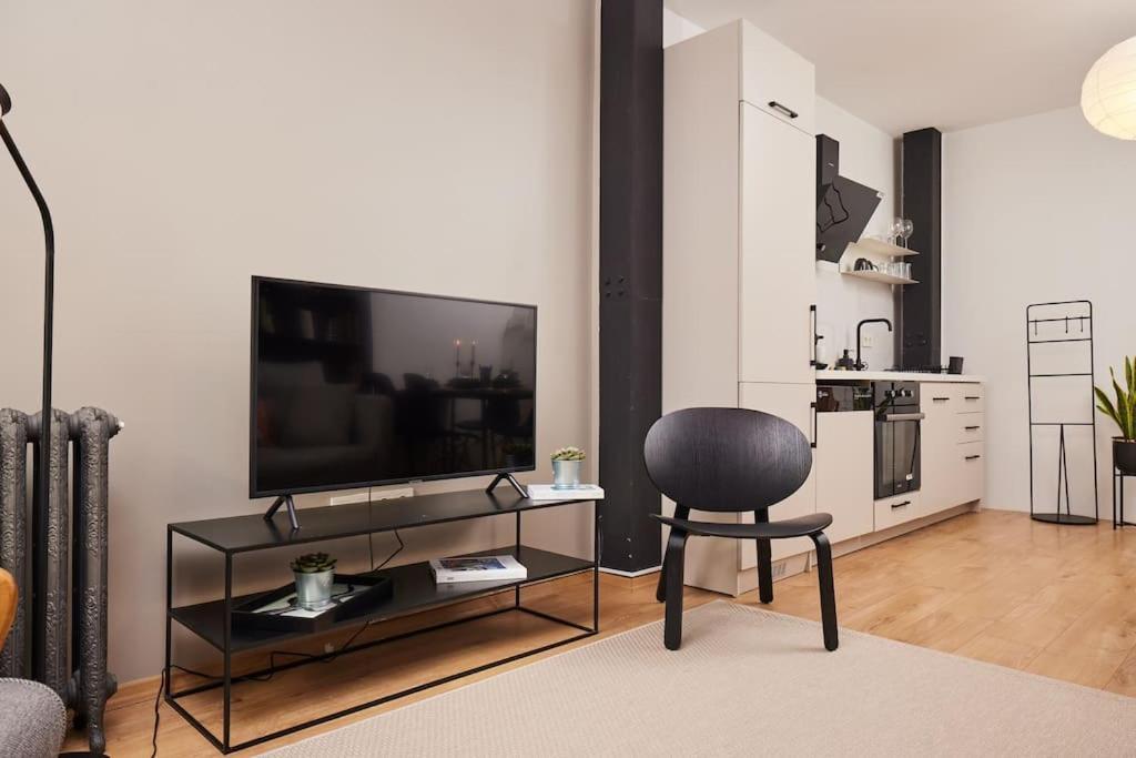 Stunning 2br 1 Min Metro&galata Istanbul