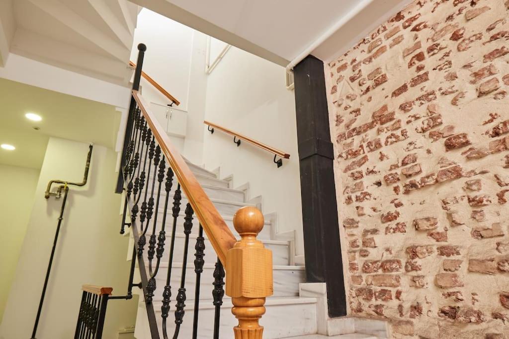 Stunning 2br 1 Min Metro&galata Apartment *