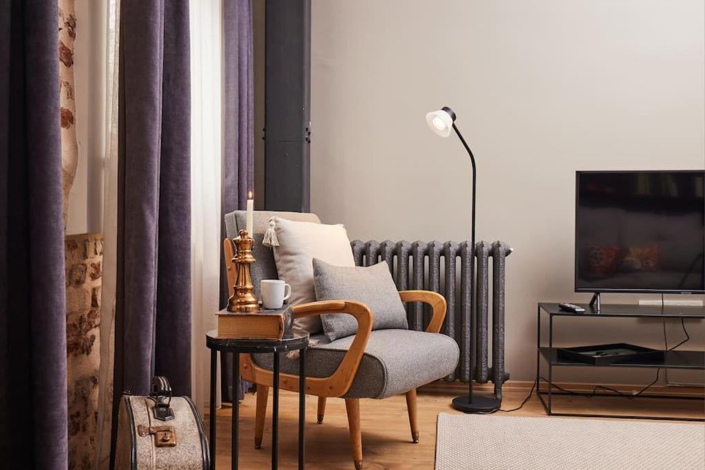 Stunning 2br 1 Min Metro&galata Apartment Istanbul