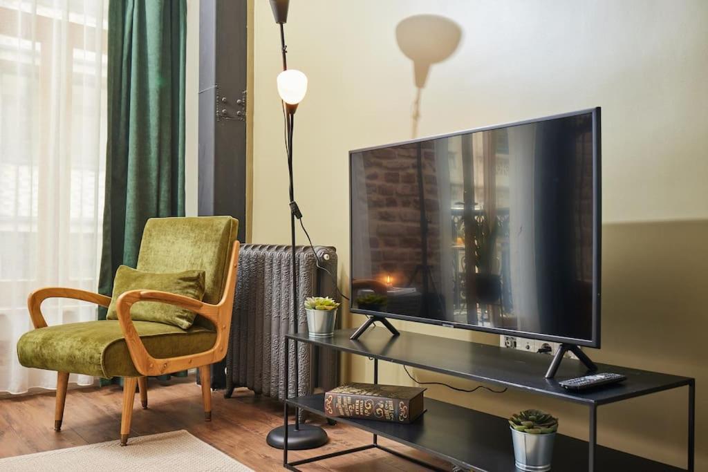 Stunning 2br 1 Min Metro&galata *