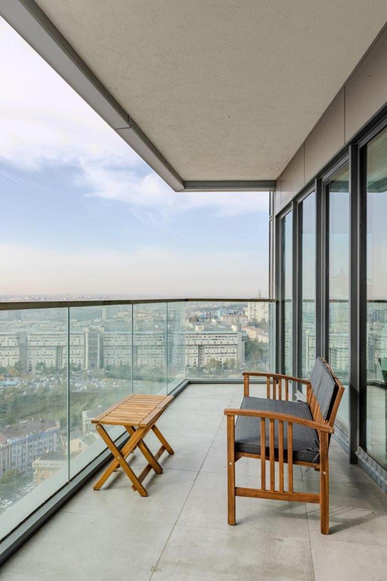 Beautiful Elegant 1bd Private Terrace Gem! #333