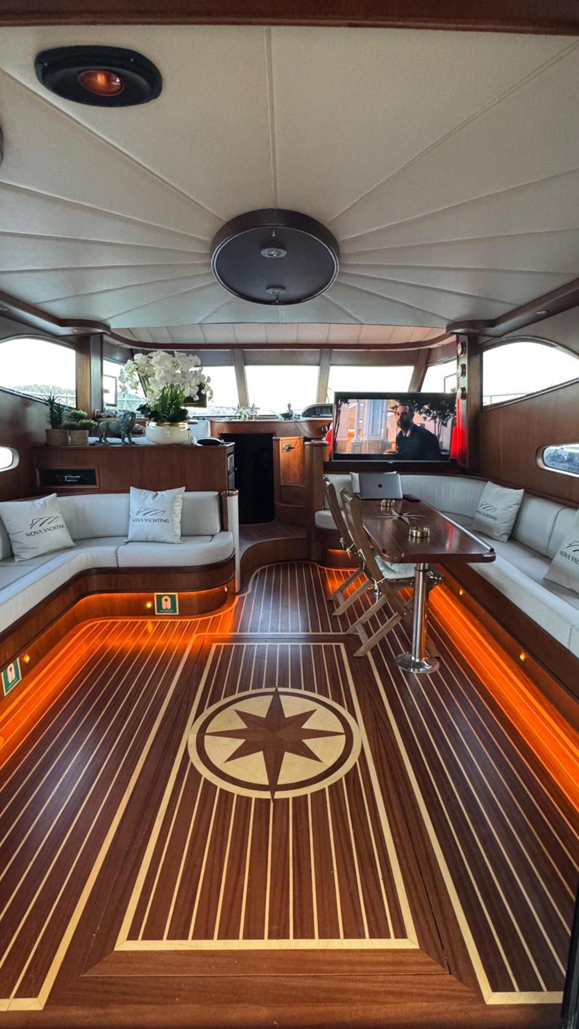 Botel Nova Yachting