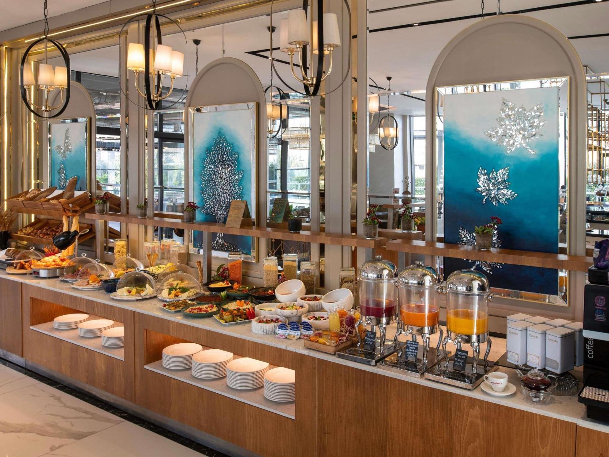Movenpick Living West Hotel Istanbul