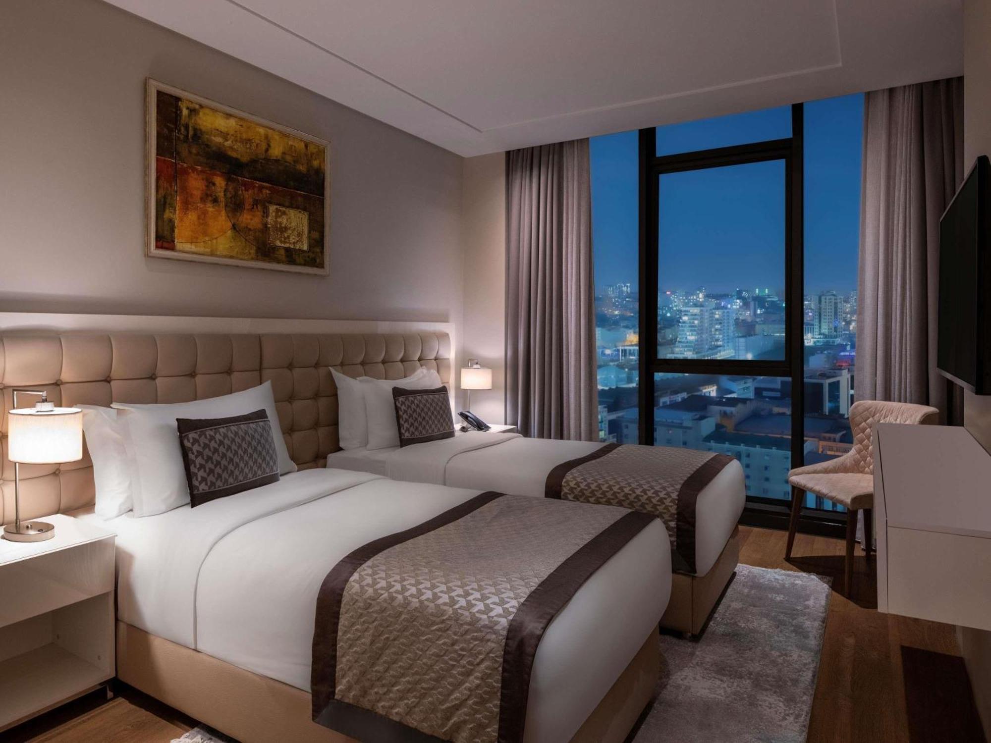 Movenpick Living West Hotel 5*