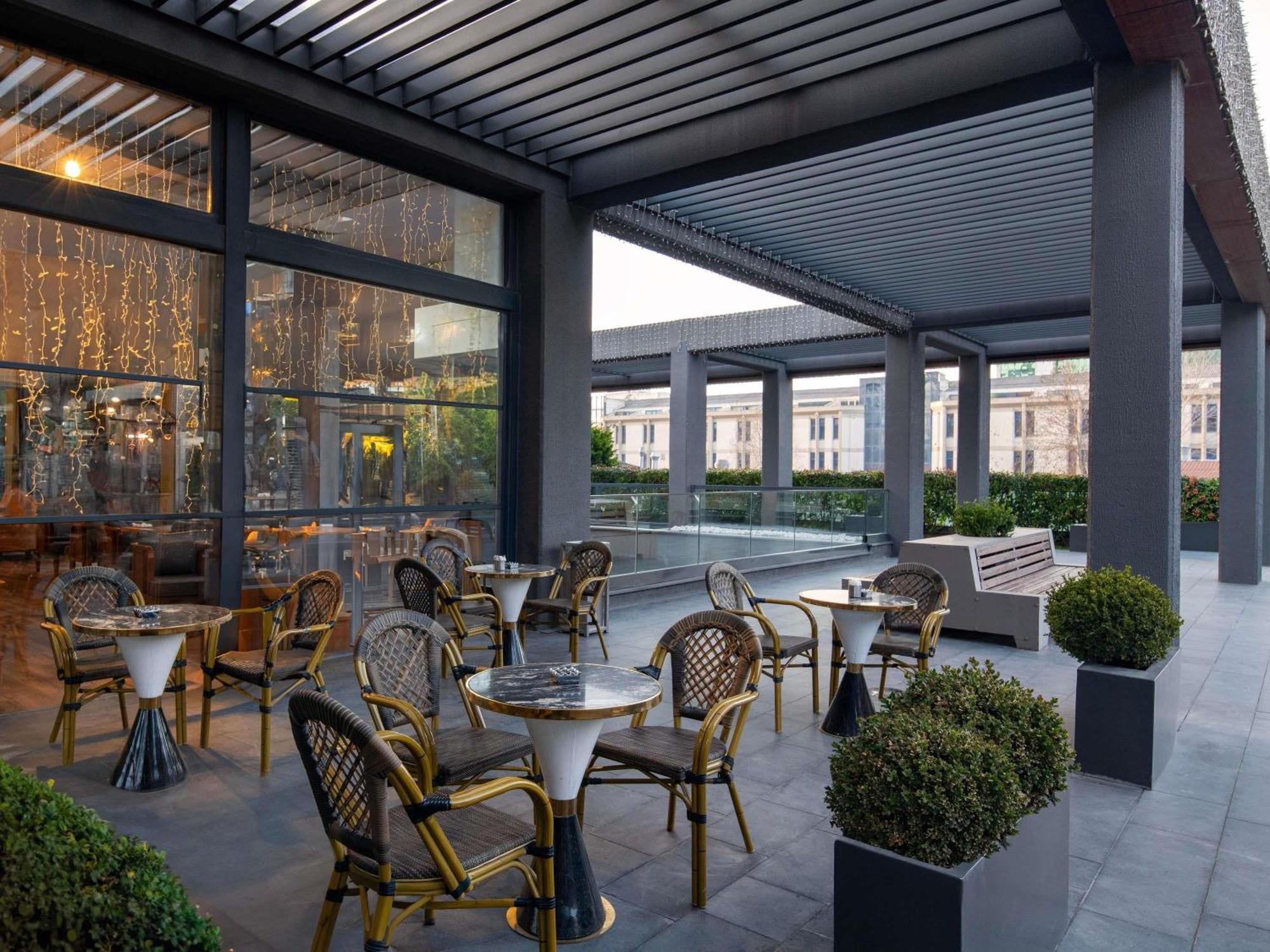 Movenpick Living West Hotel Istanbul