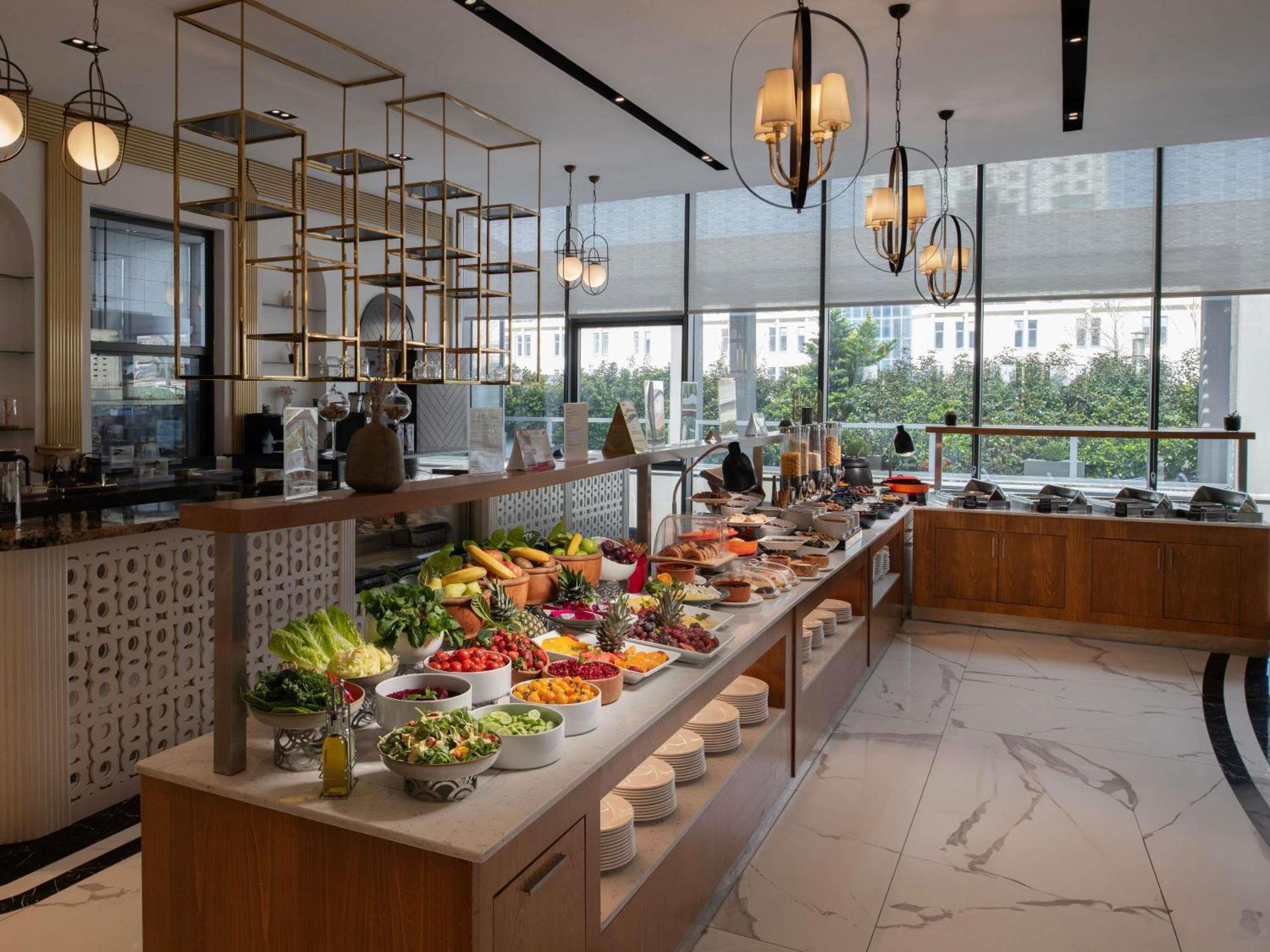Hotel Movenpick Living West Istanbul