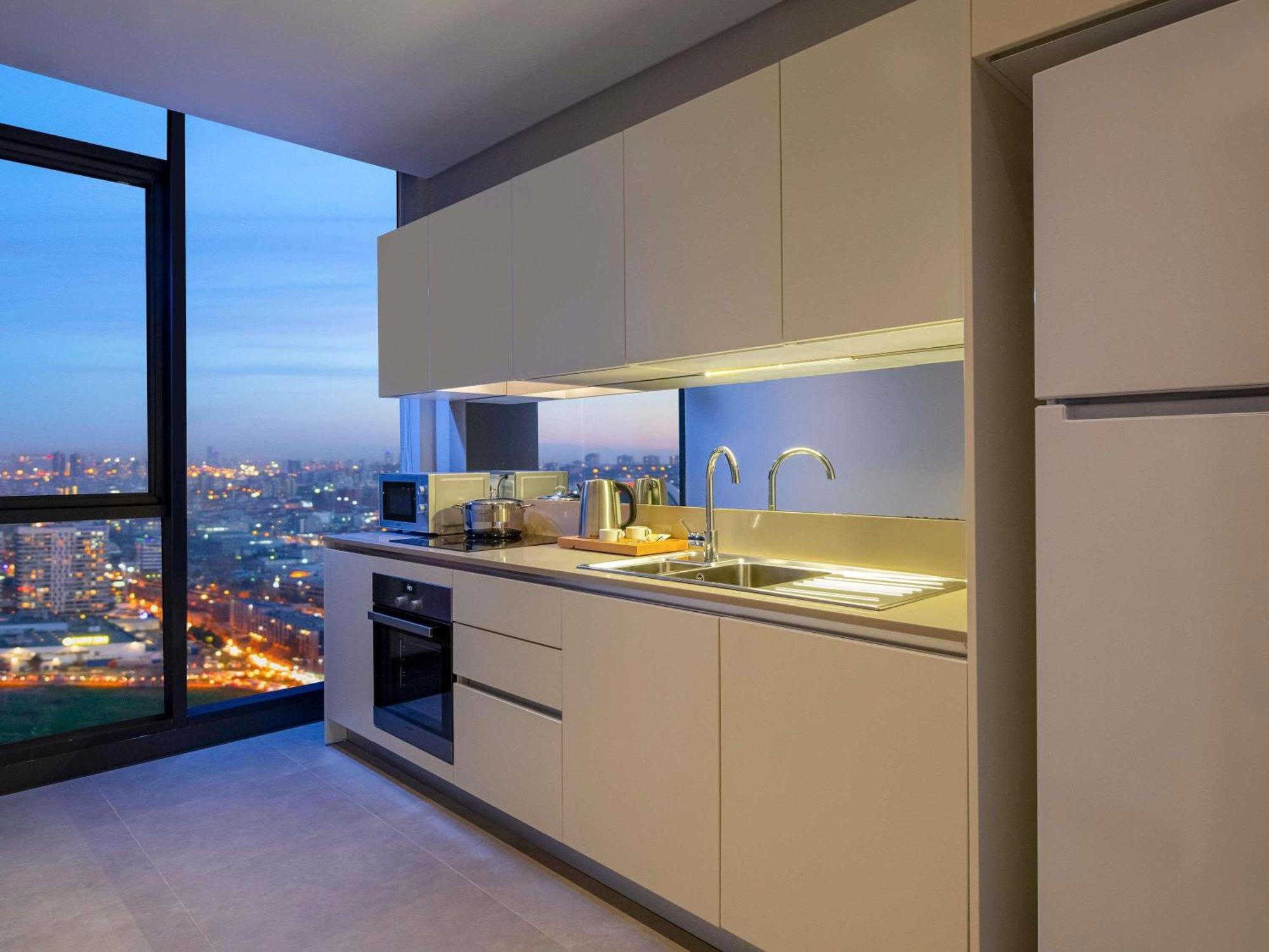 Movenpick Living West 5*