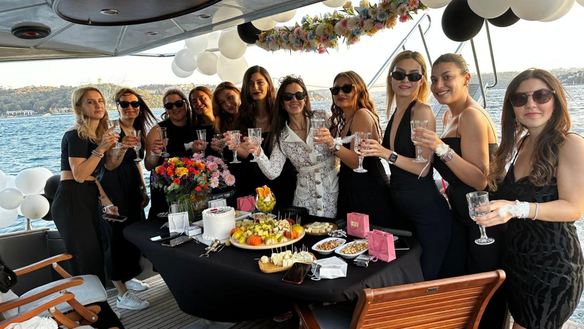 Nova Yachting Botel *