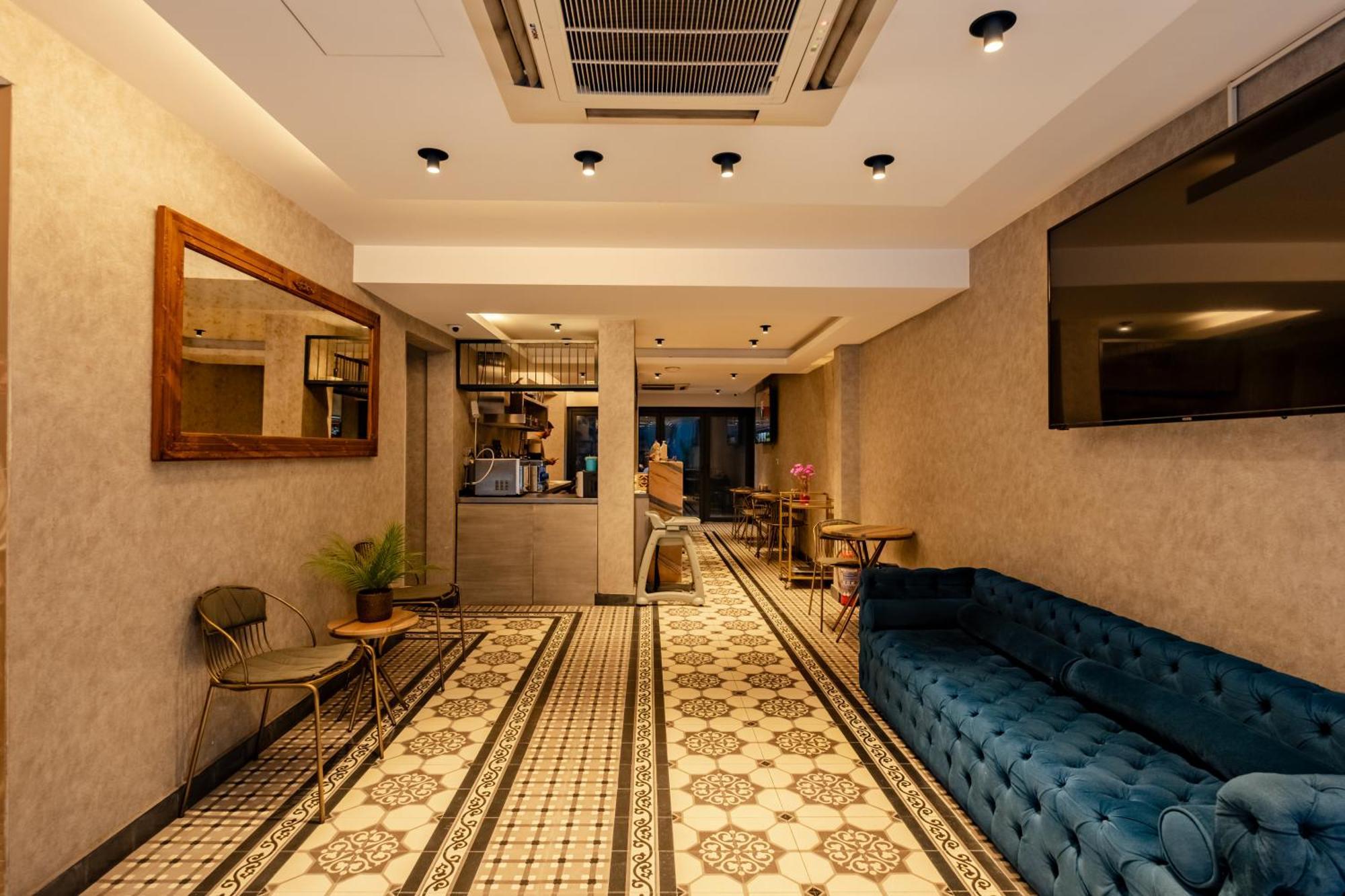 Of Hotel *