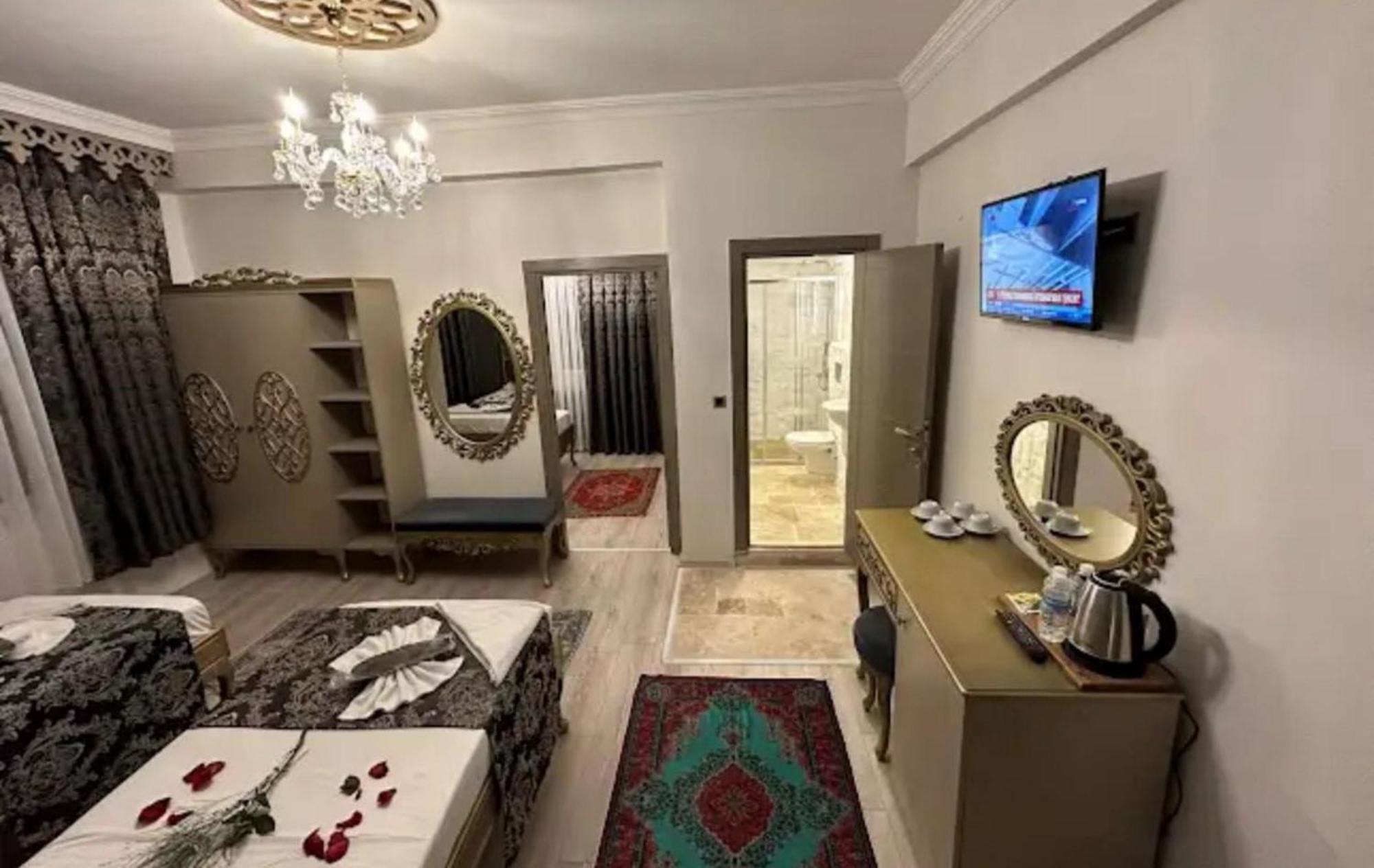 Resto Hotel *