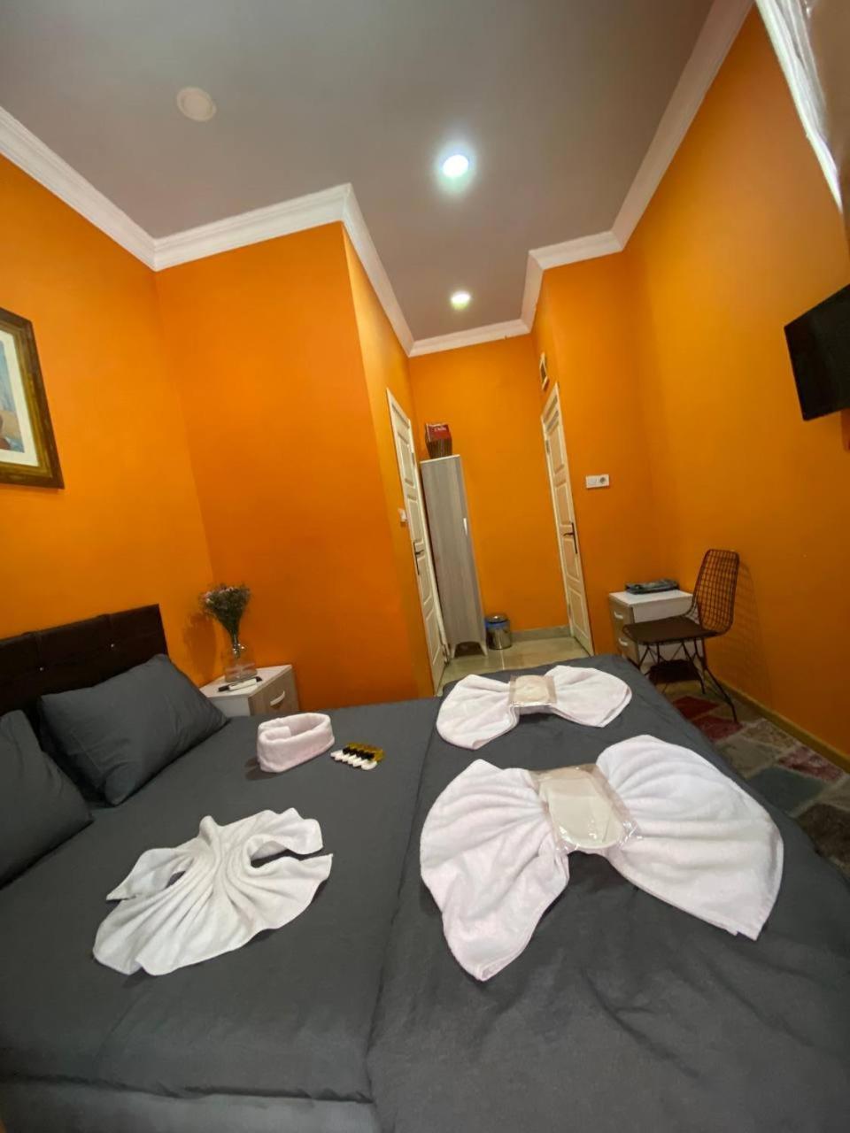 Pandora Taksim