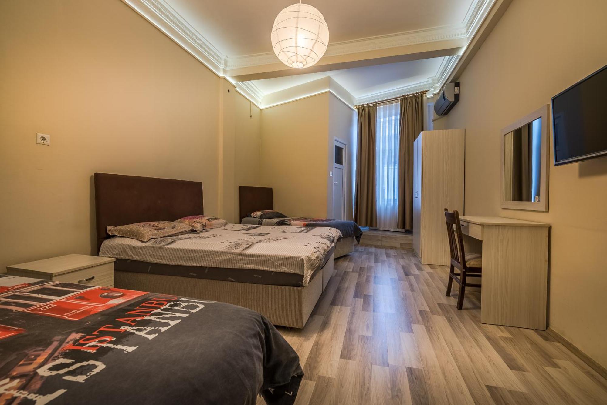 Erenler Hotel & Hostel 2*