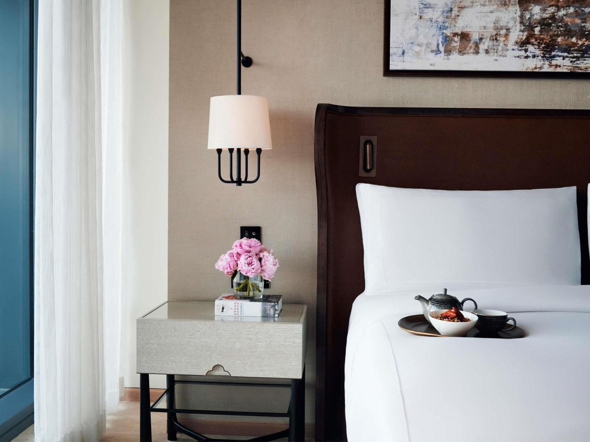 Fairmont Quasar