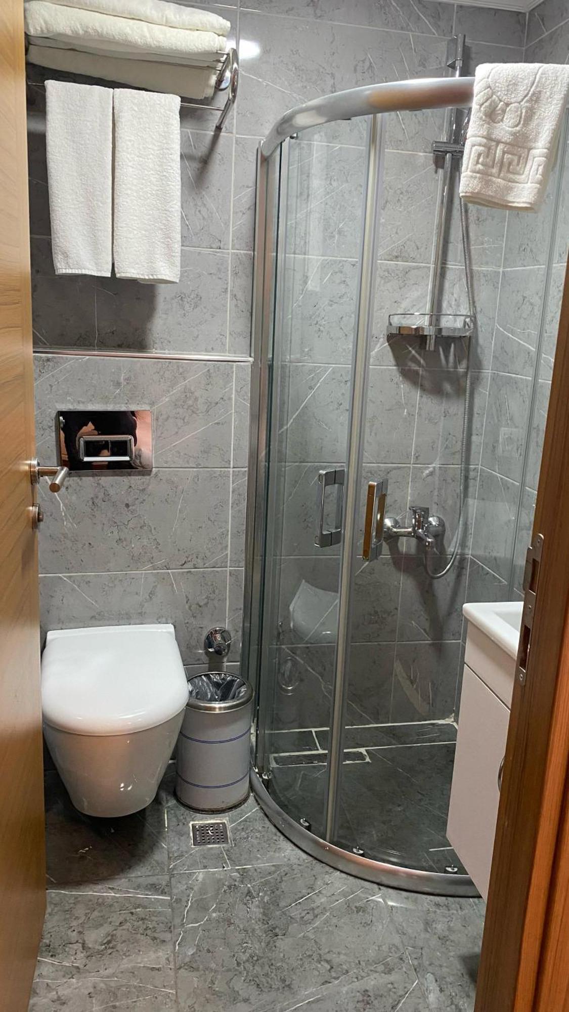 Aras Life Hotel