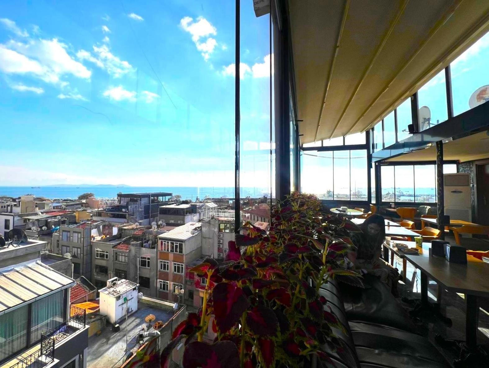 Hotel On Historical Peninsula K Aya R Oyal