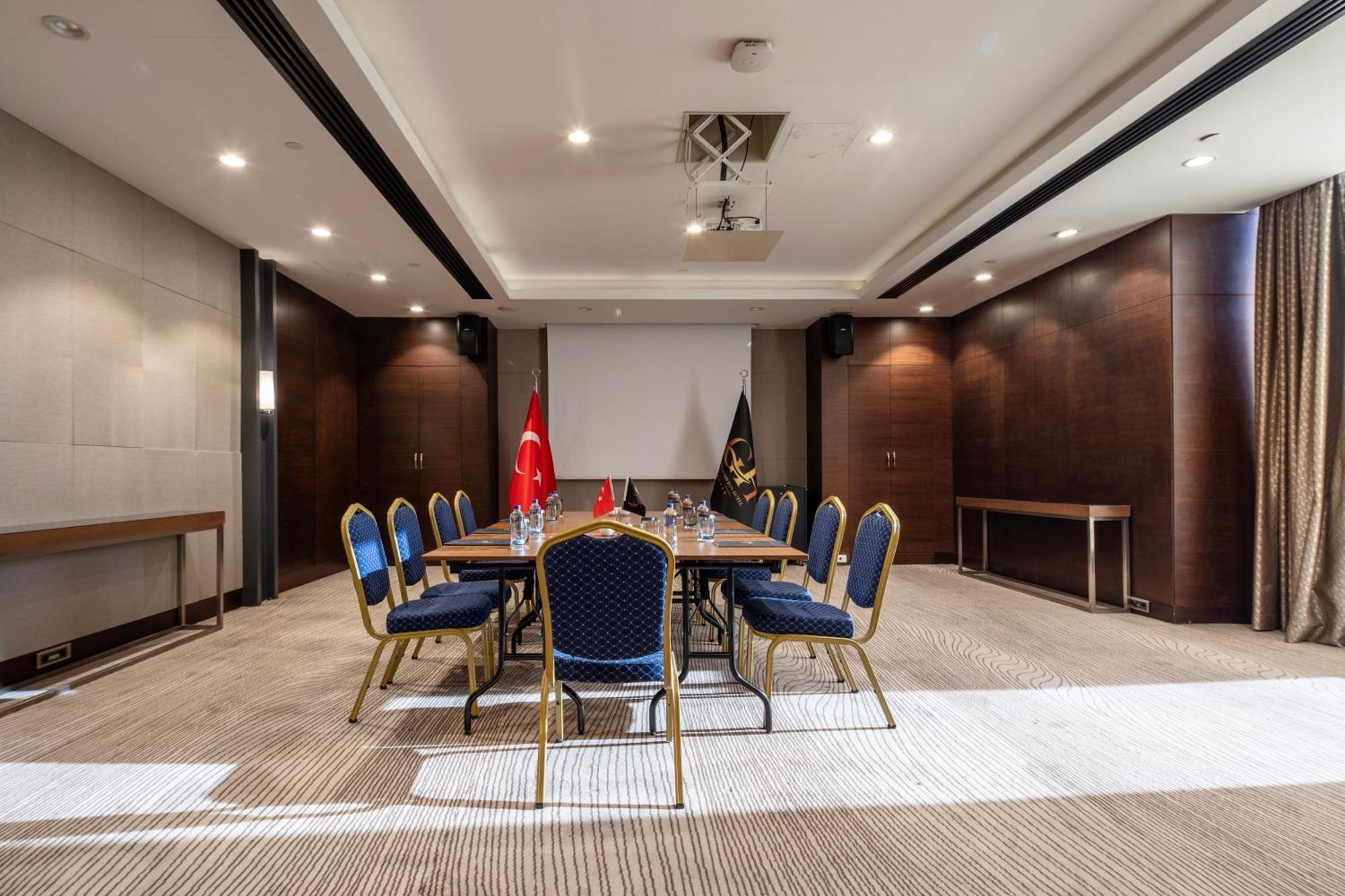Grand Harilton Hotel Istanbul