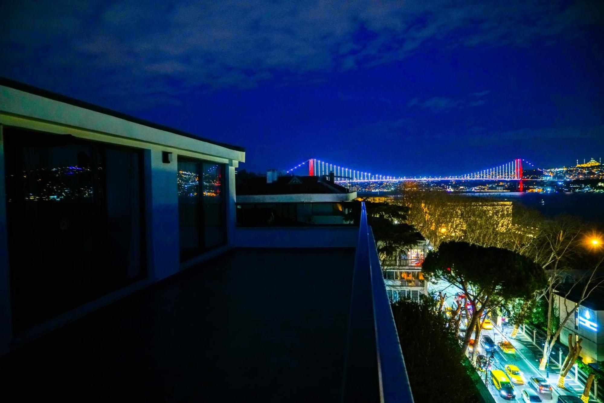 Four Views & * Istanbul
