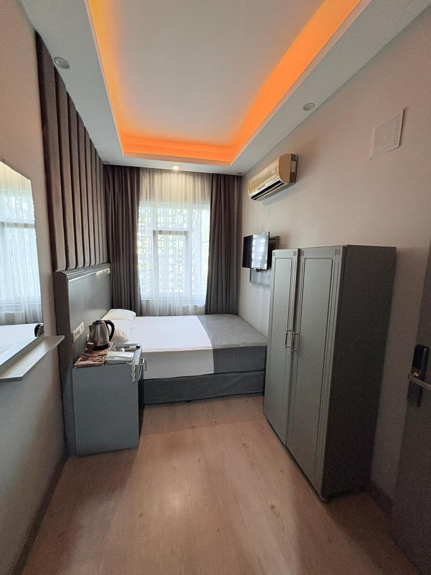 Hotel Crowned Istanbul