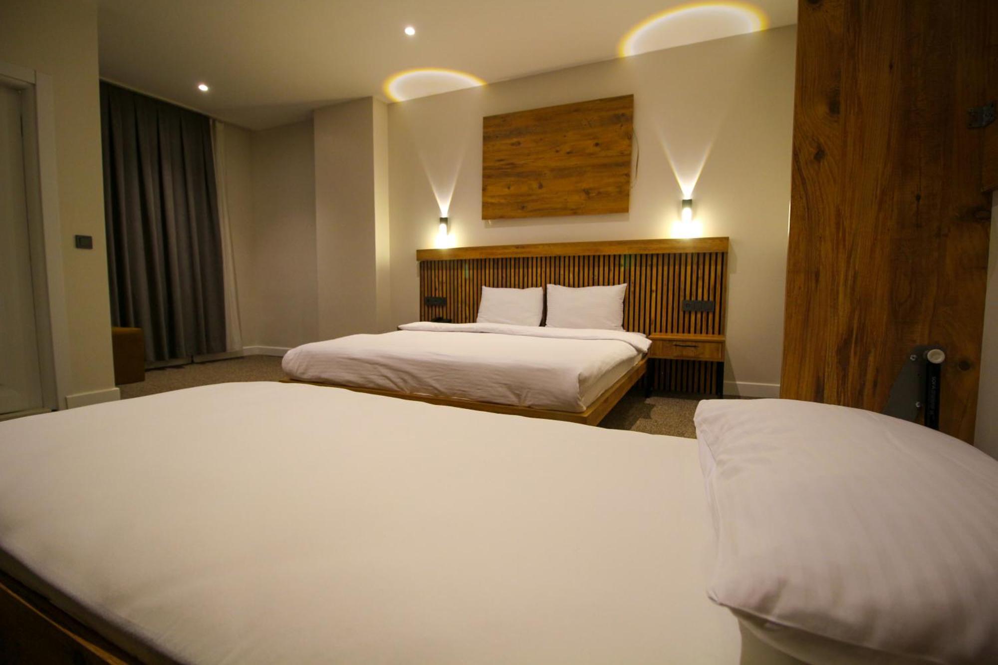 Kaya Hotel Saw