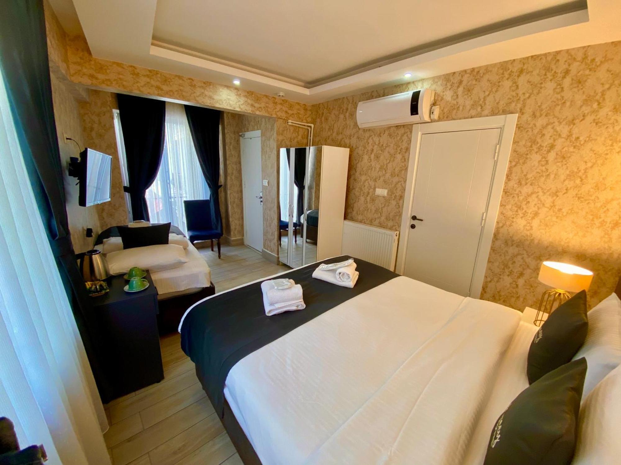 Honey Hotel