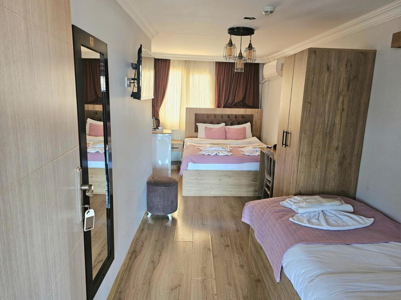 Grey & - Old Apartment Istanbul
