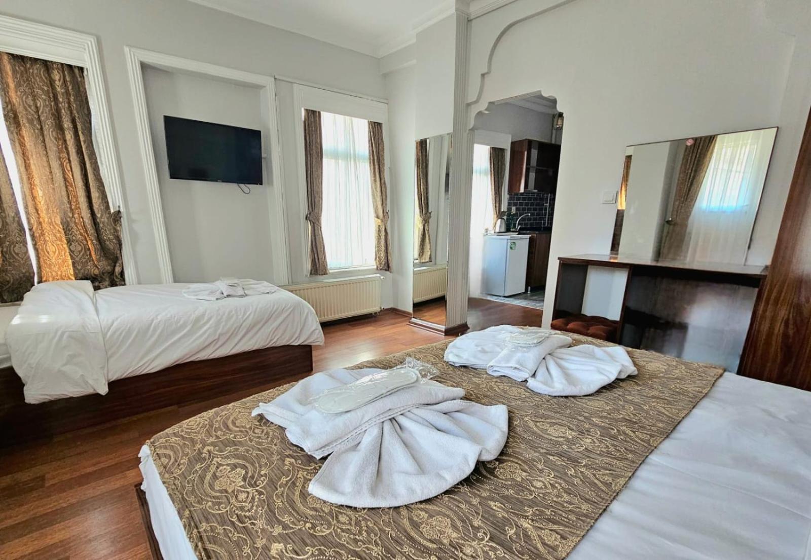 Grey & - Old Apartment Istanbul