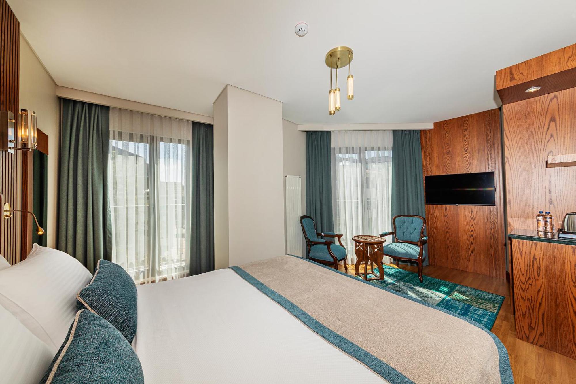 Triton Hotel Hotel 4*