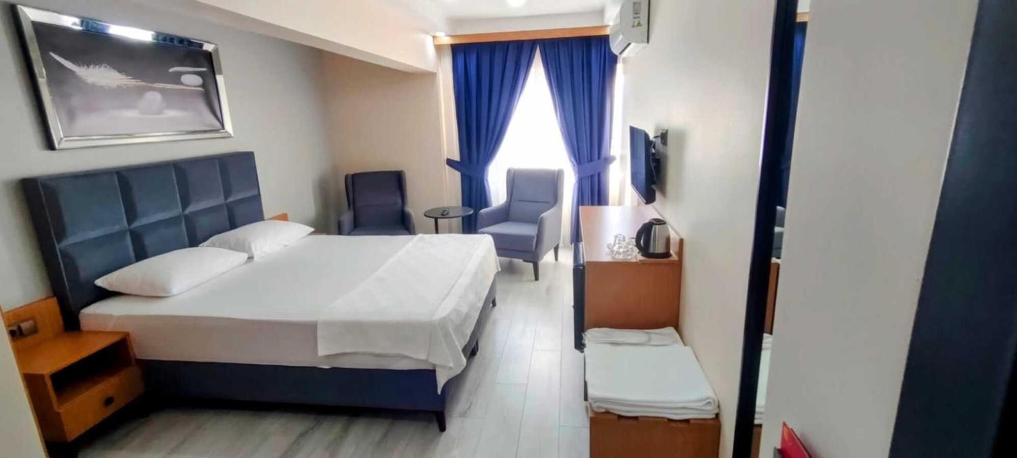 Lantis Hotel