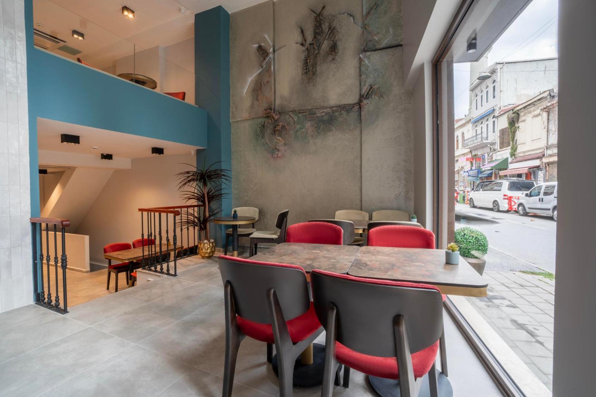 Smart And Simple Karakoy Hotel