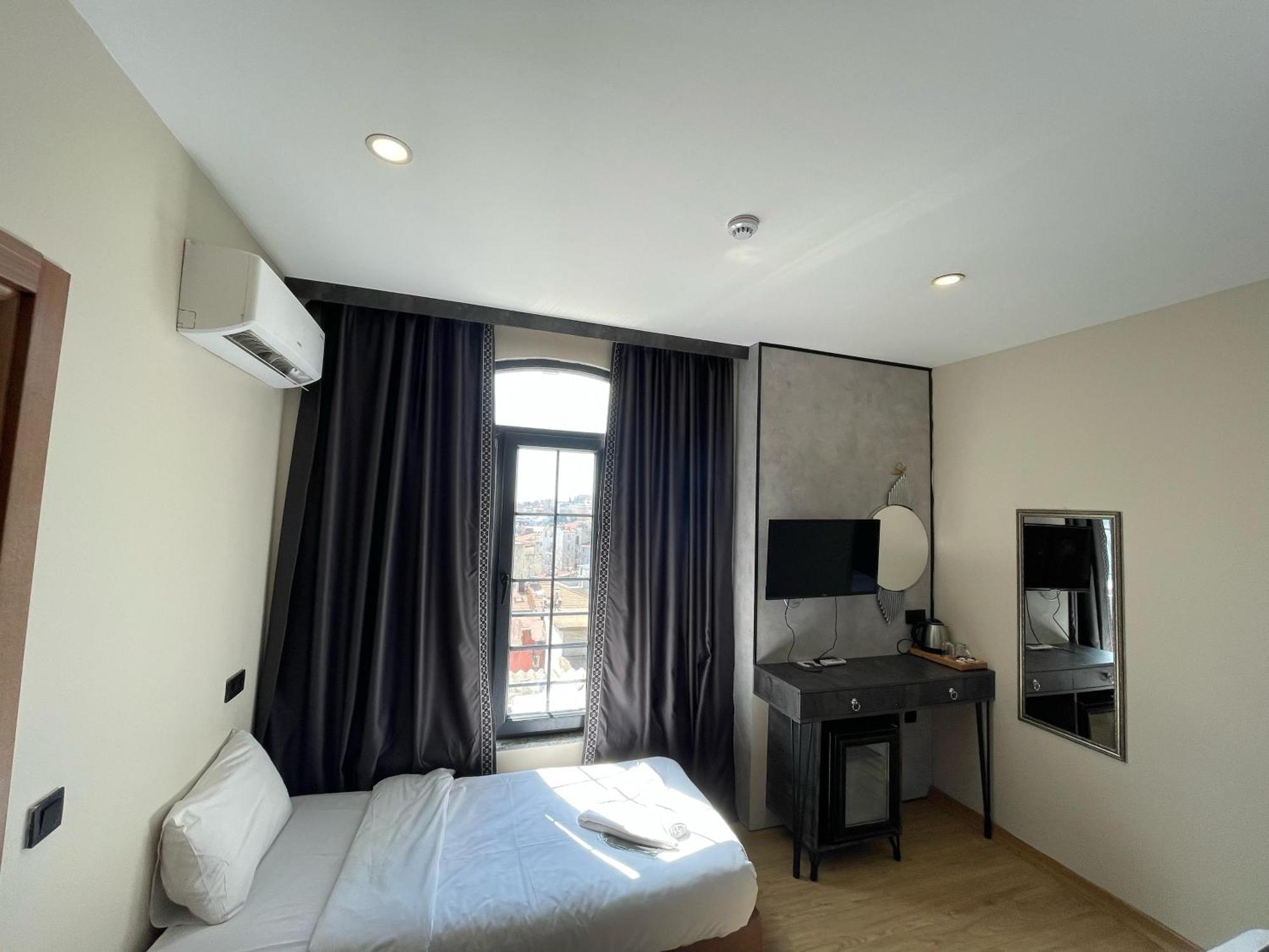 Nuperasuit Aparthotel