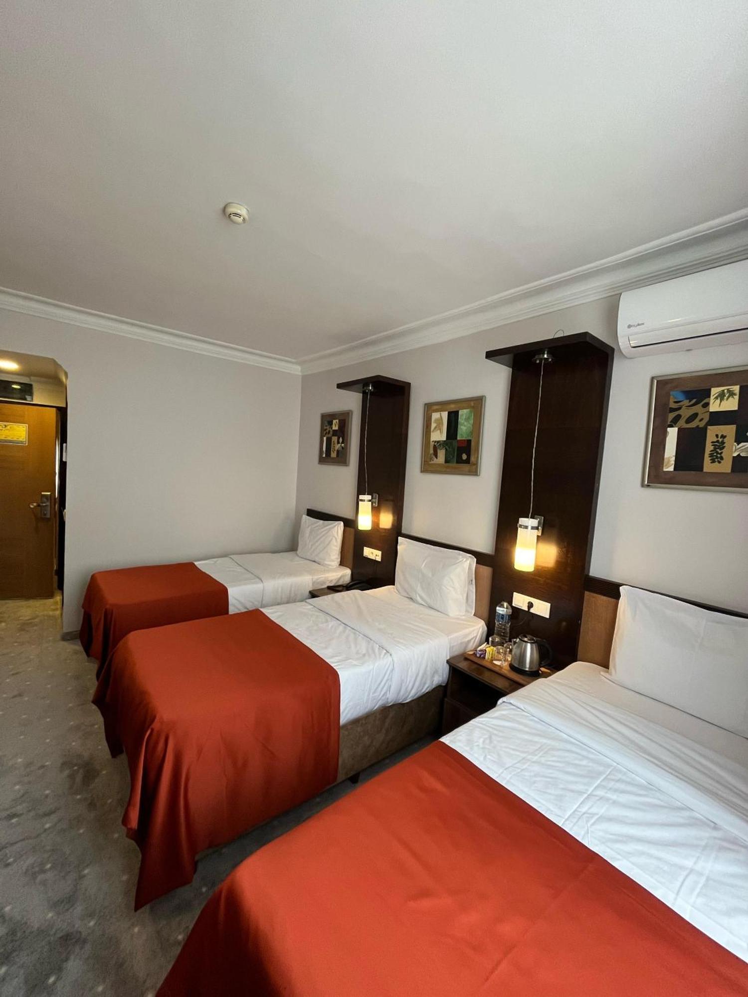 Hotel Topkapi 3*