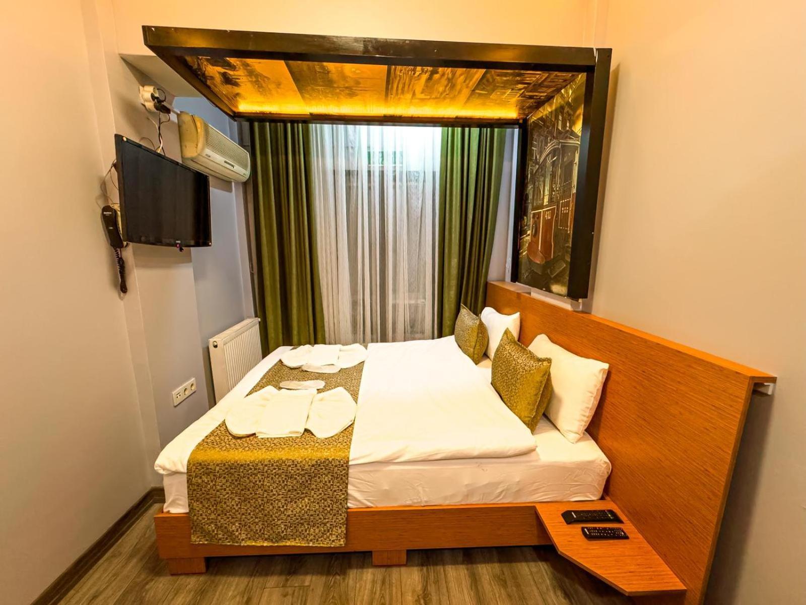 Aparthotel House 1 *