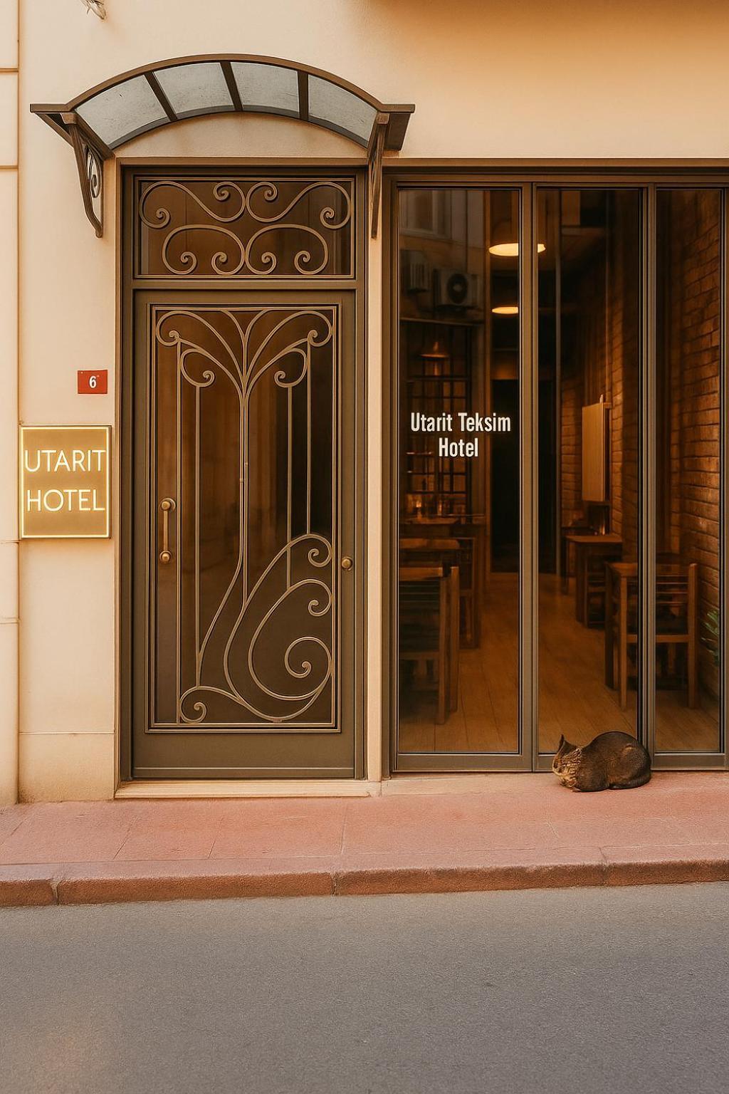 Greenpoint Hotel *