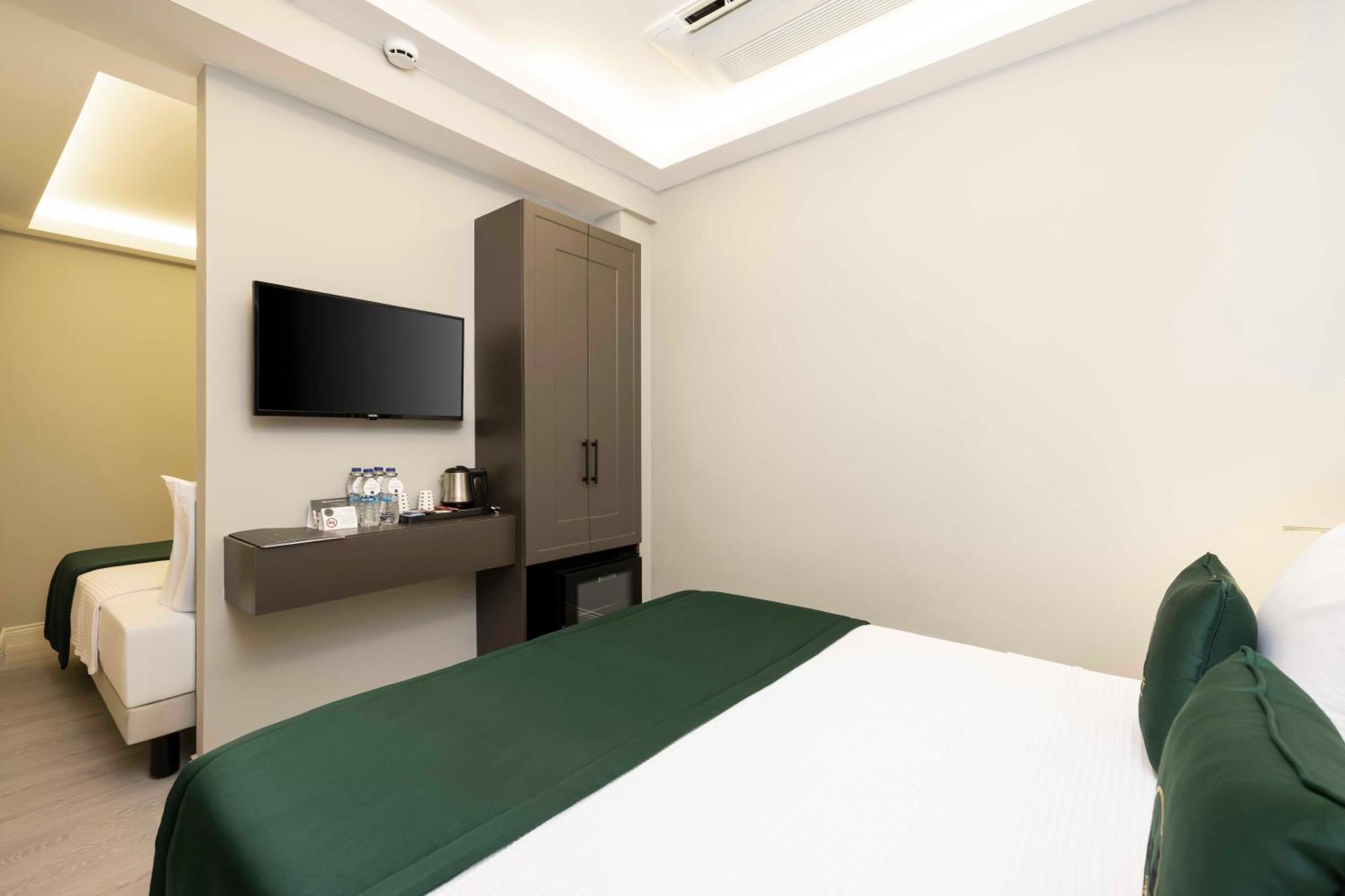 Sistina Old Hotel *