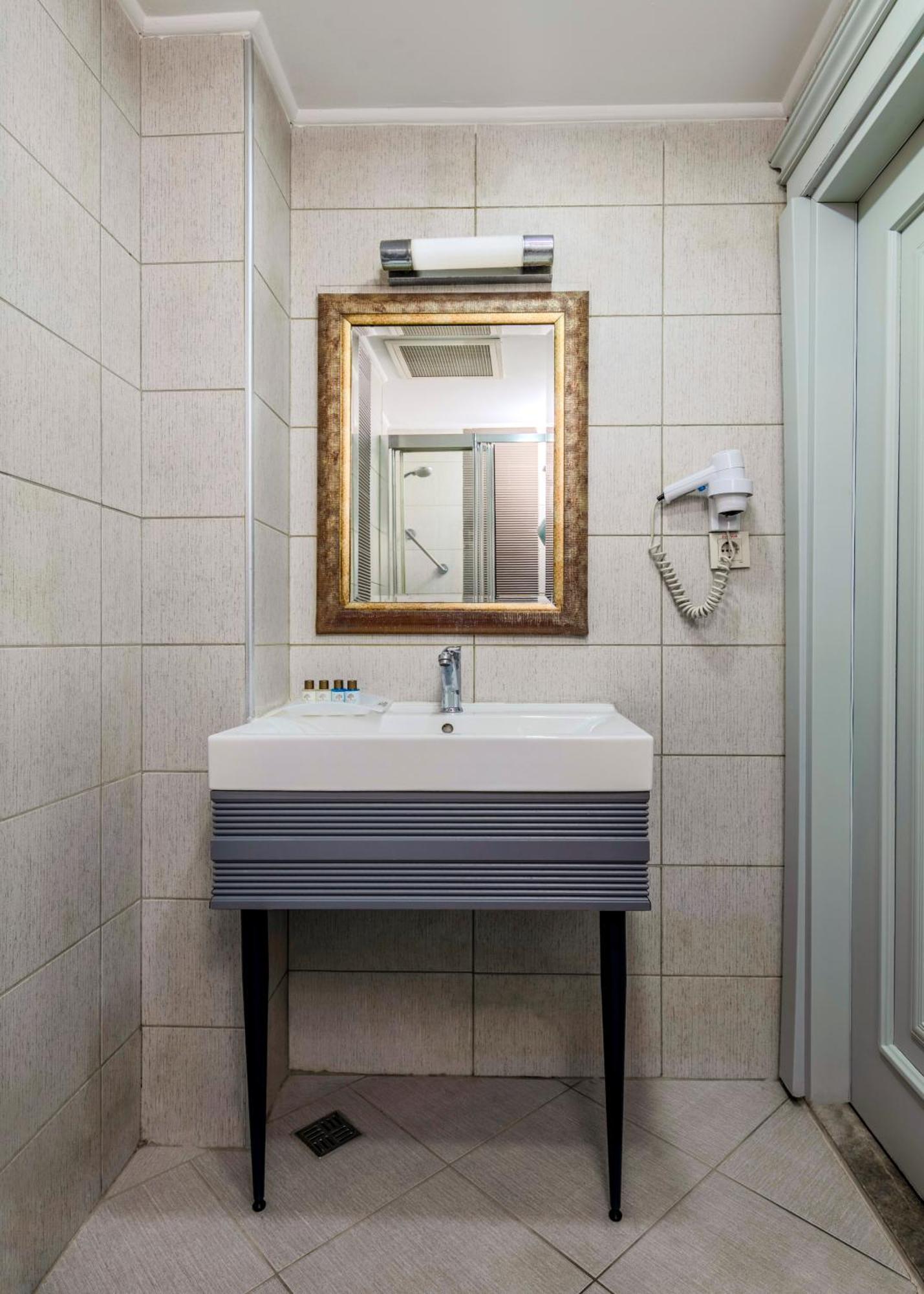 Tilia Hotel