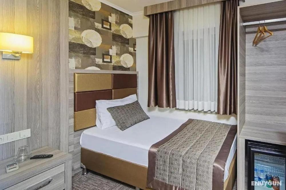Hotel Pera Arya 3*