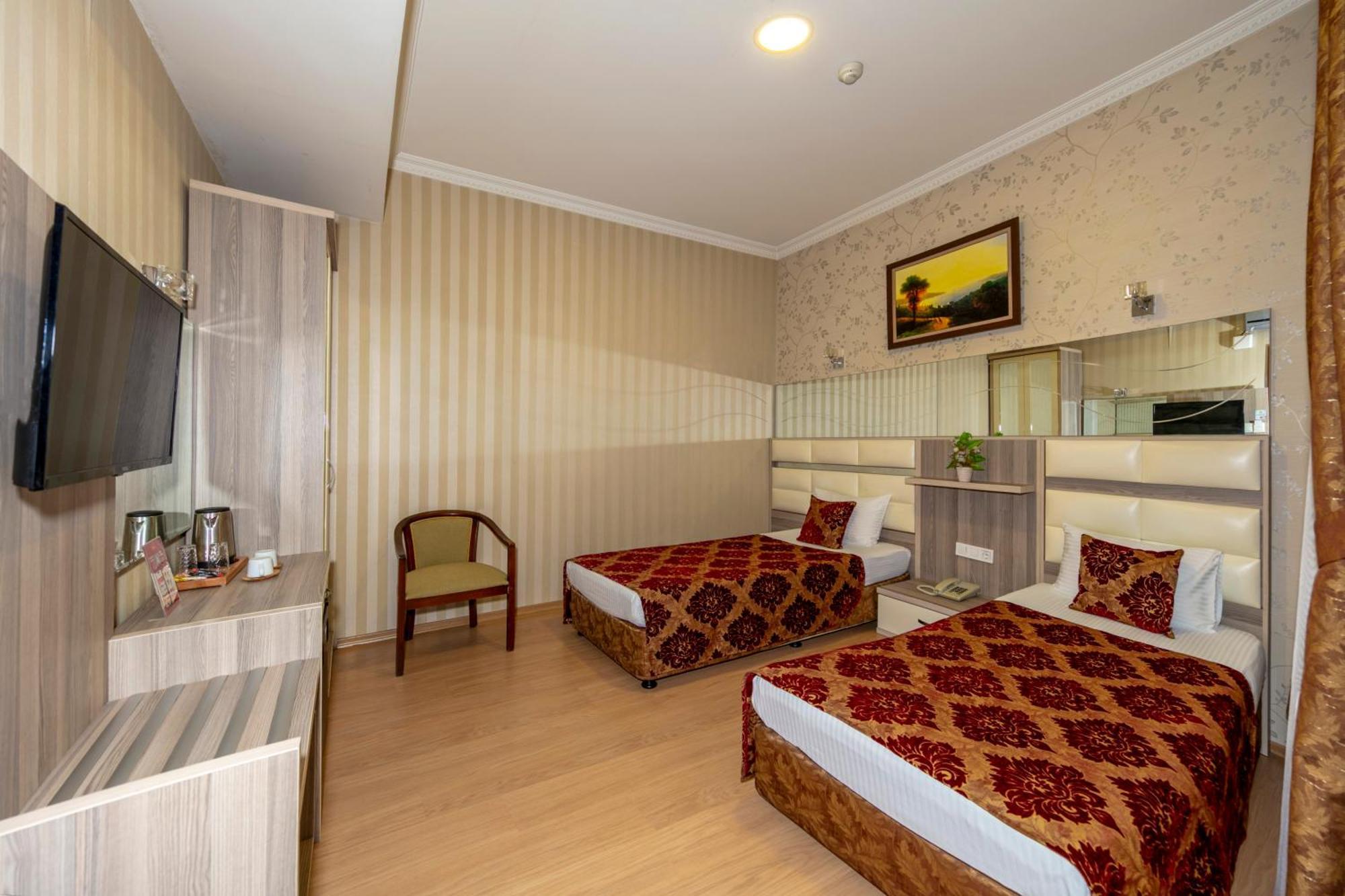 Nil Center Hotel