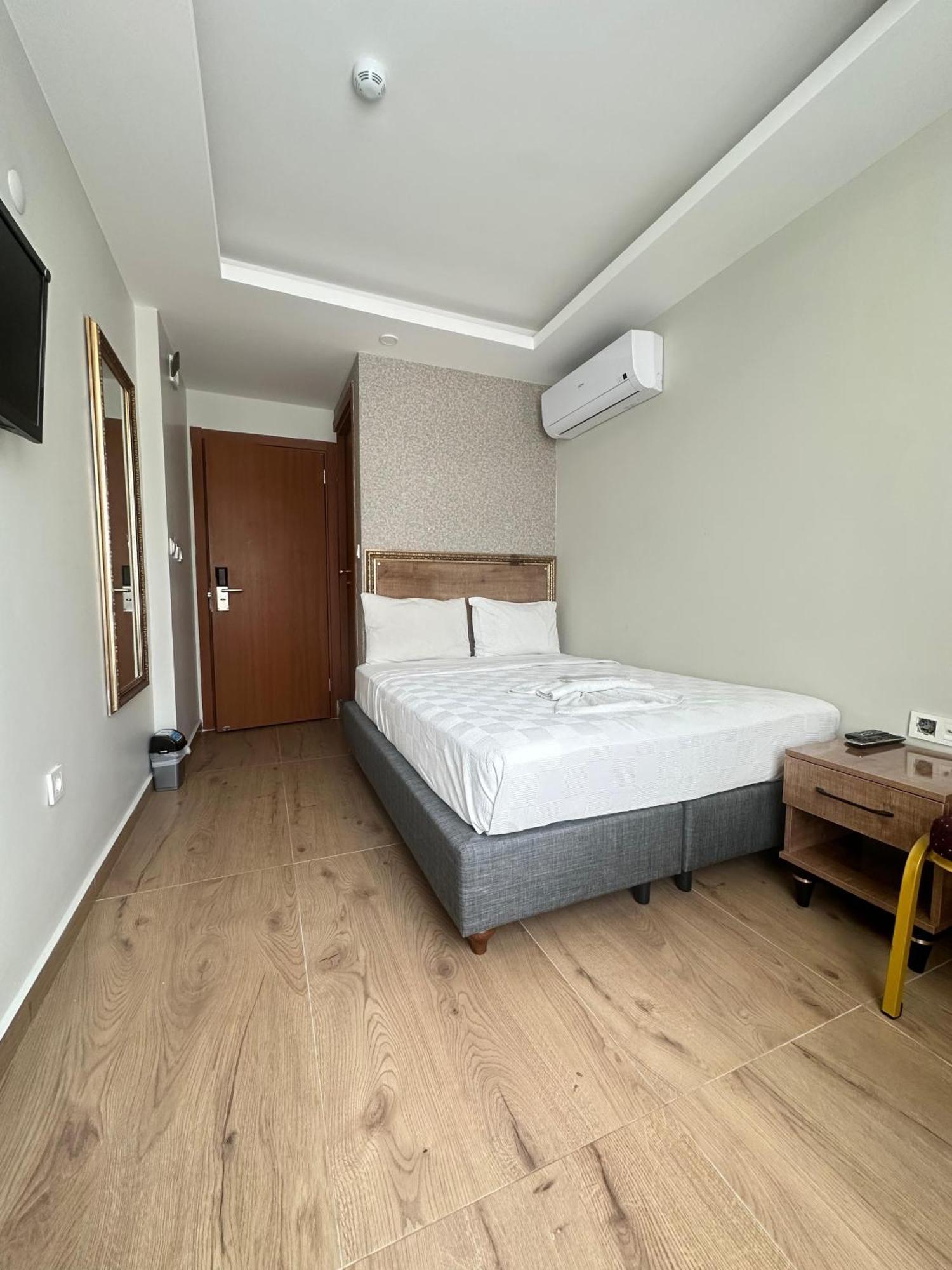 Real Life Hotel