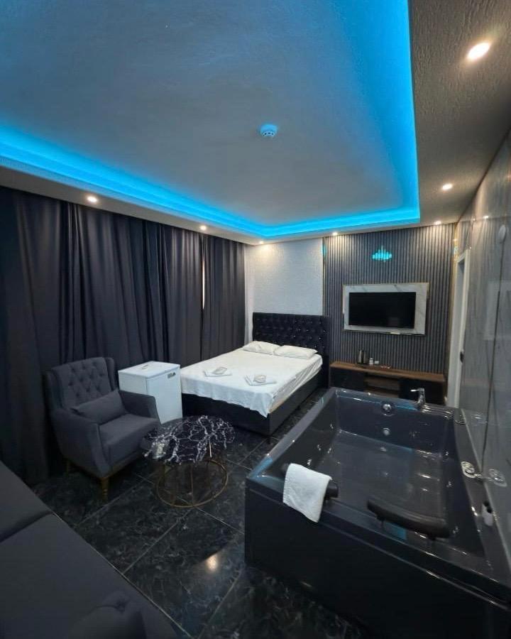 Hotel Vip Suit *