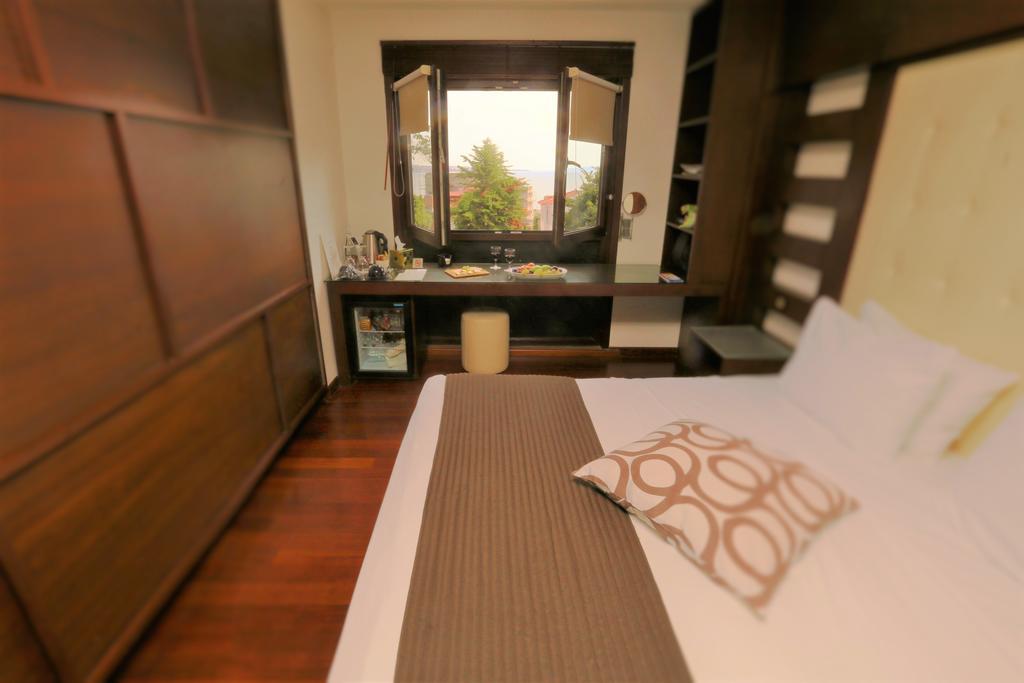 Eternity Boutique 4*