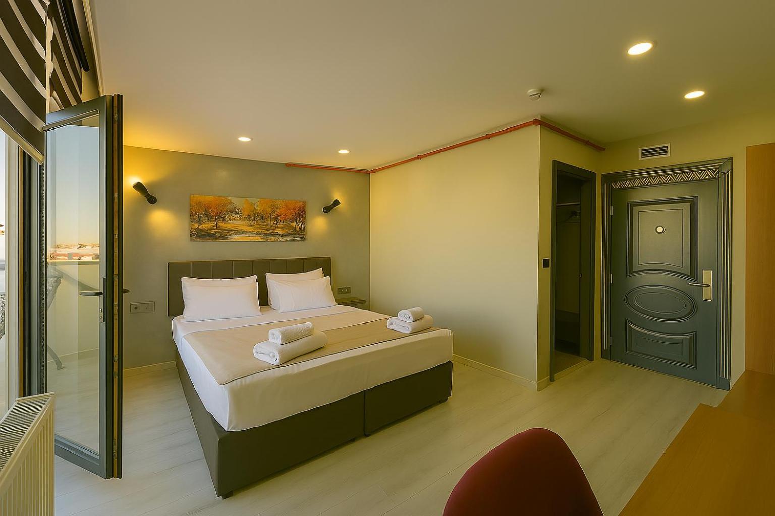 Monezza Avcilar Hotel 3*