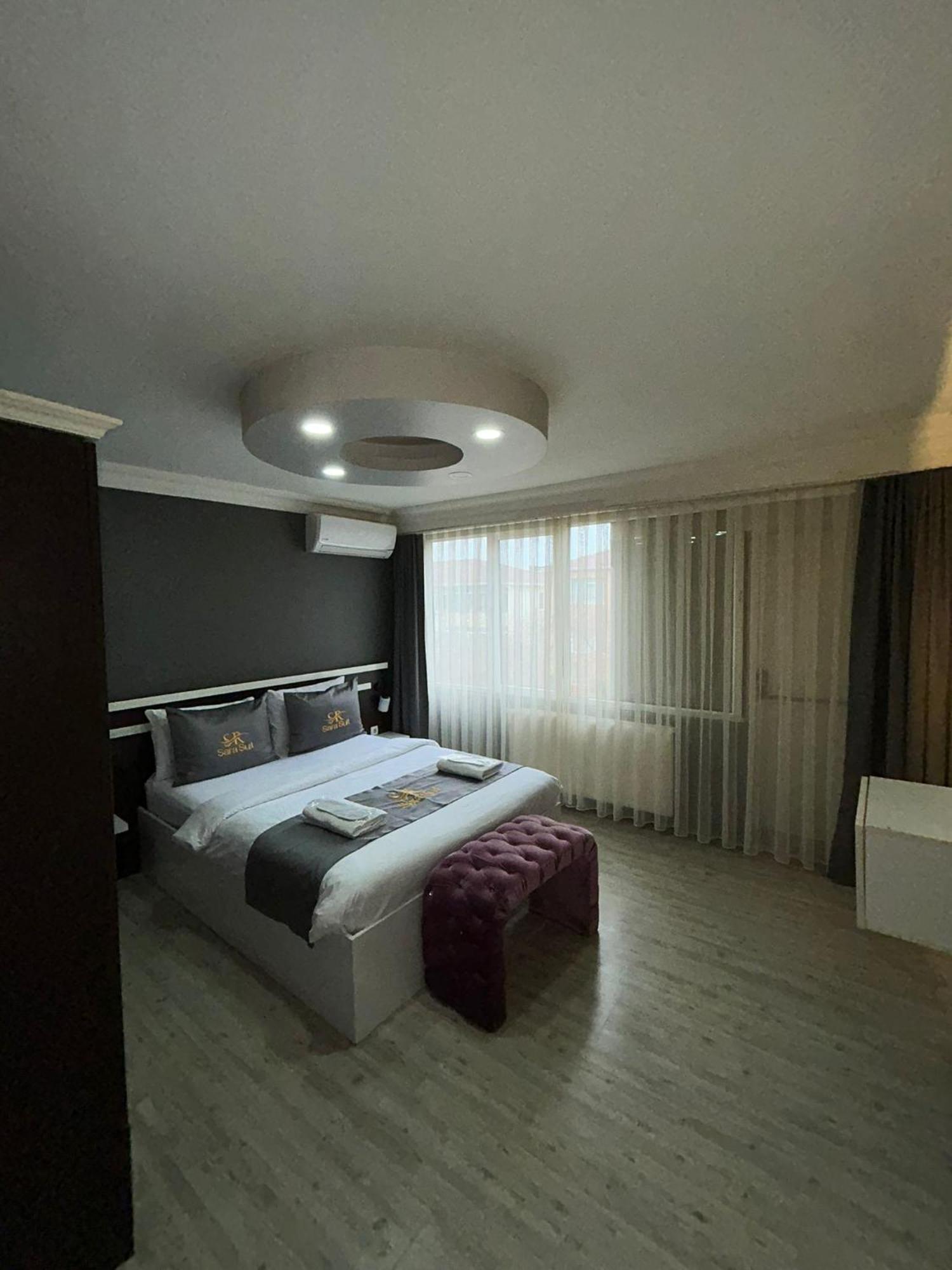 Aparthotel Sara Suit
