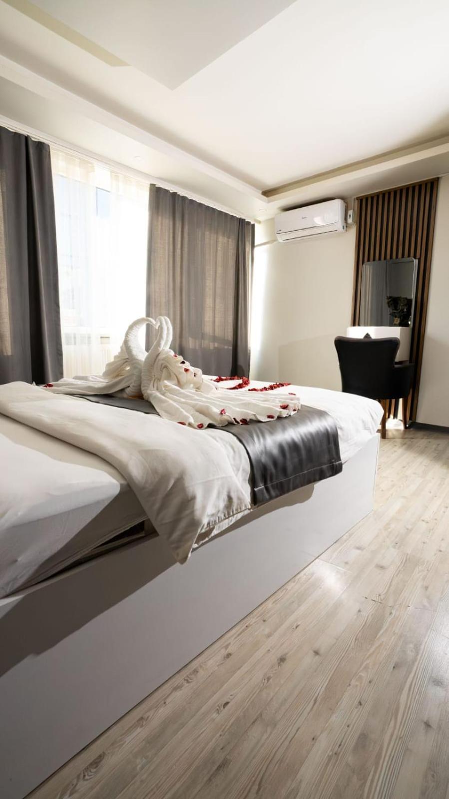 Sara Aparthotel