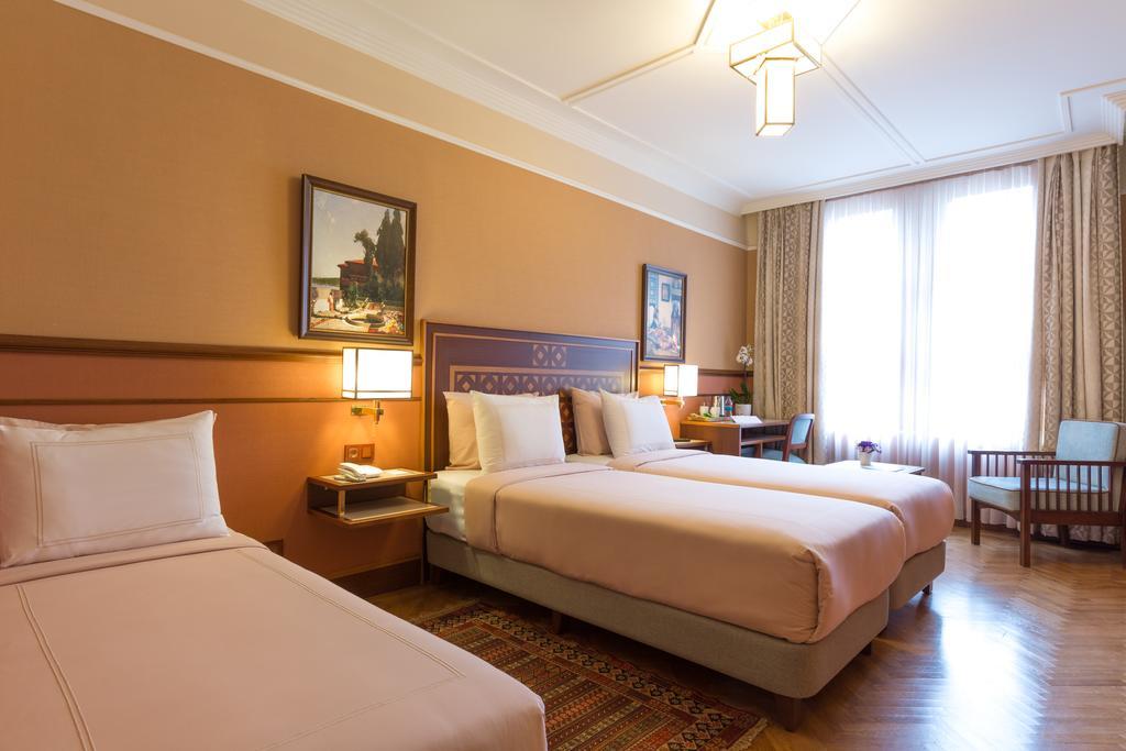 Lalahan Hotel 4*