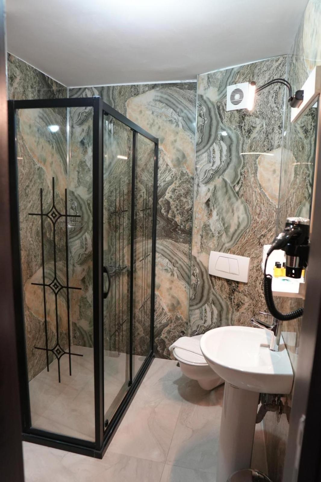 Hotel Comfort Downtown 4*