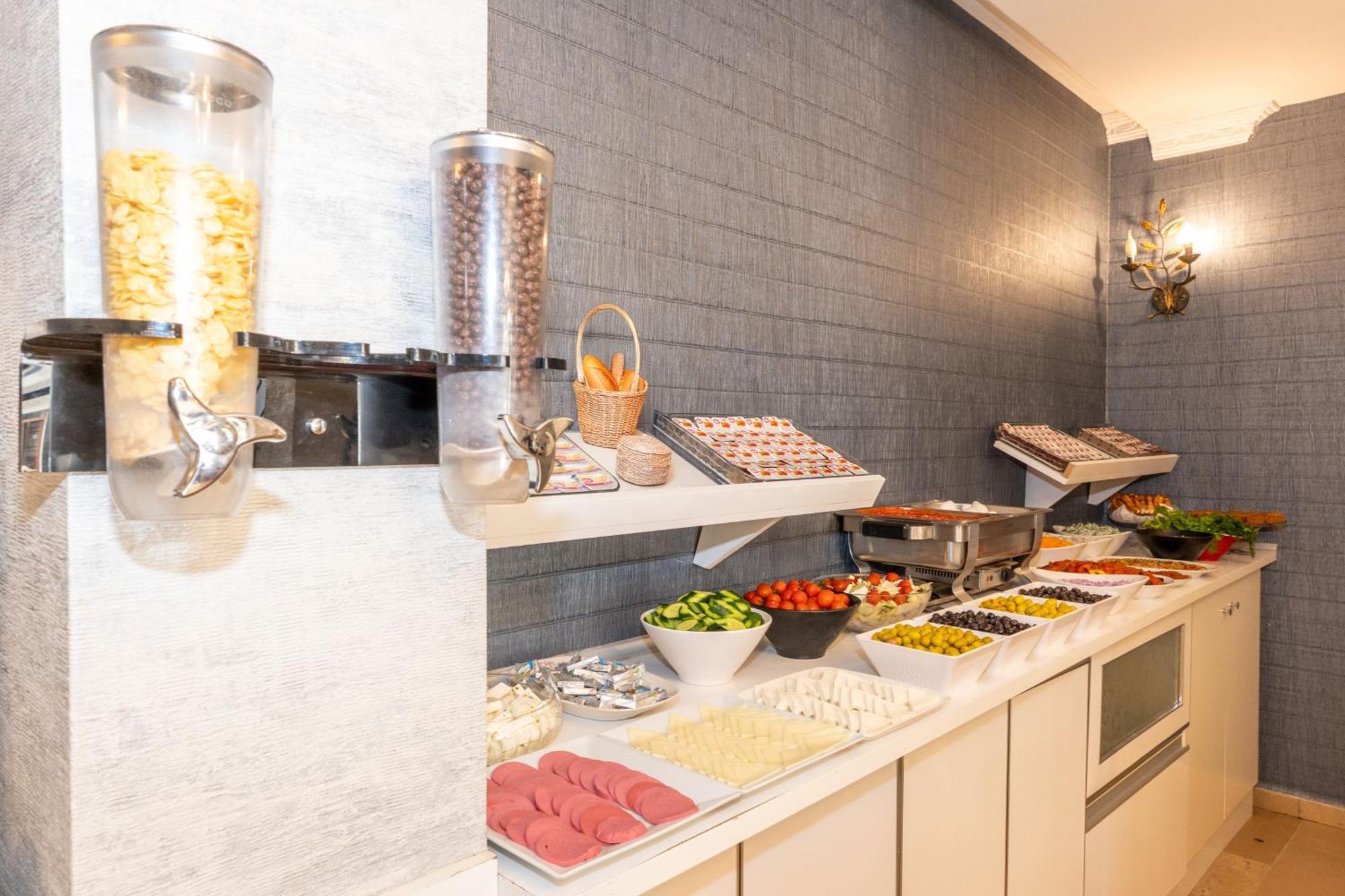 Istanbul Holiday Hotel